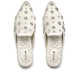 Birdies Dove Crystal Flower Mule In Lily White Crystal Satin